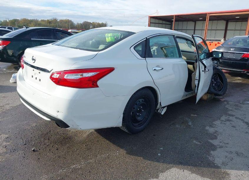 Photo 4 of 2017 Nissan Altima 2.5 S (VIN 1N4AL3AP1HN349066)