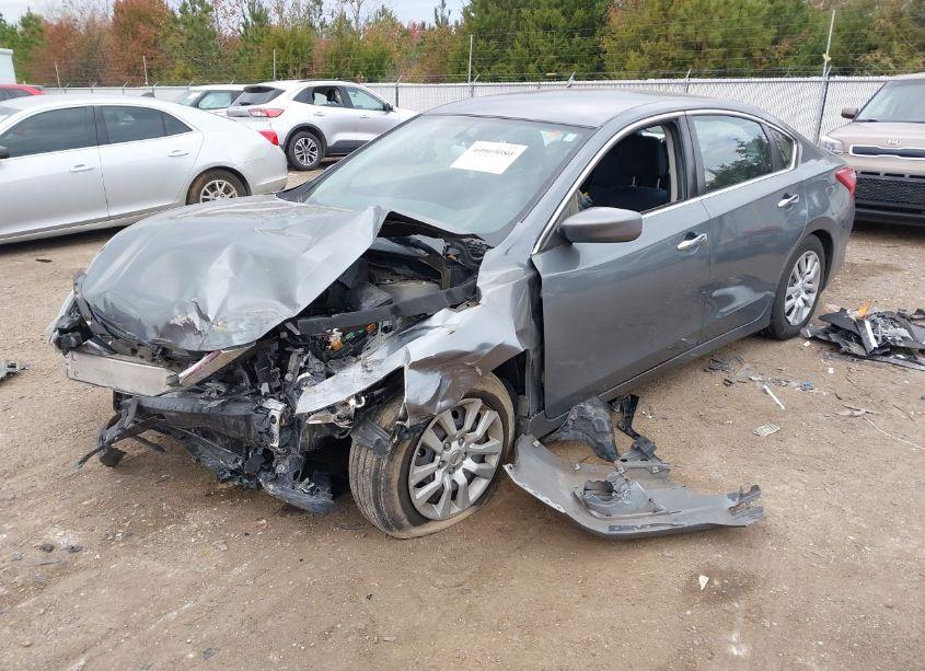 Photo 2 of 2017 Nissan Altima 2.5 S (VIN 1N4AL3AP1HN349262)