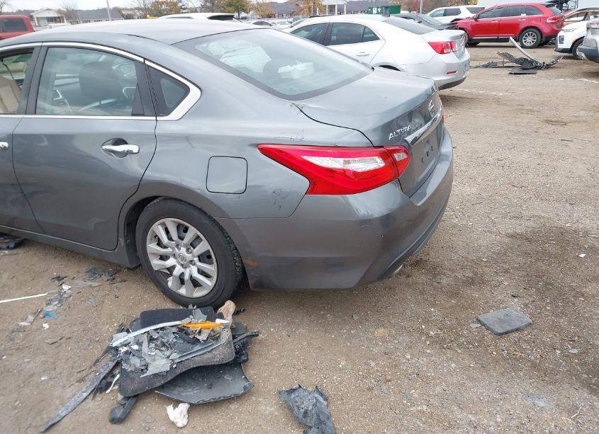 Photo 3 of 2017 Nissan Altima 2.5 S (VIN 1N4AL3AP1HN349262)