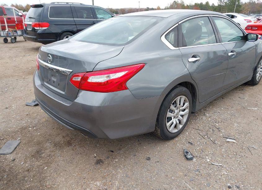 Photo 4 of 2017 Nissan Altima 2.5 S (VIN 1N4AL3AP1HN349262)