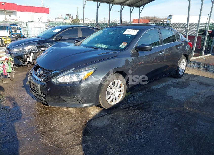 Photo 2 of 2017 Nissan Altima 2.5 S (VIN 1N4AL3AP1HN362853)