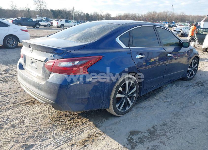 Photo 4 of 2018 Nissan Altima 2.5 SR (VIN 1N4AL3AP1JC103202)