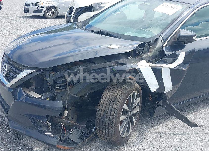 Photo 6 of 2018 Nissan Altima 2.5 SL (VIN 1N4AL3AP1JC117522)