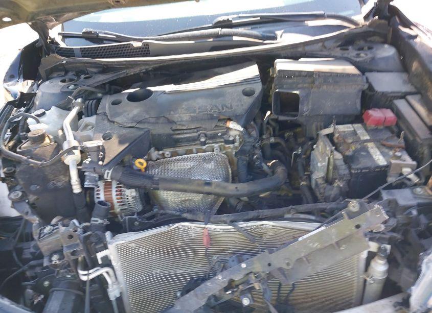 Photo 10 of 2018 Nissan Altima 2.5 S (VIN 1N4AL3AP1JC129587)