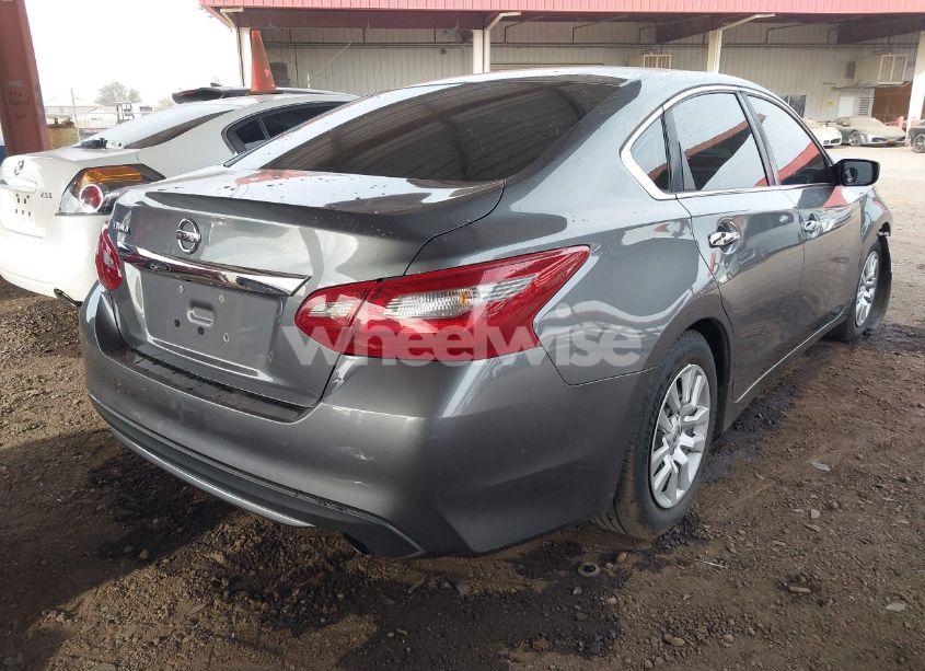 Photo 4 of 2018 Nissan Altima 2.5 S (VIN 1N4AL3AP1JC132991)