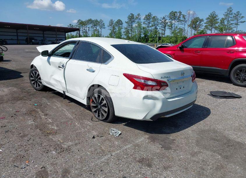 Photo 3 of 2018 Nissan Altima 2.5 SV (VIN 1N4AL3AP1JC146521)