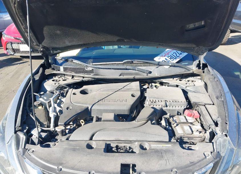 Photo 10 of 2018 Nissan Altima 2.5 SR (VIN 1N4AL3AP1JC156952)