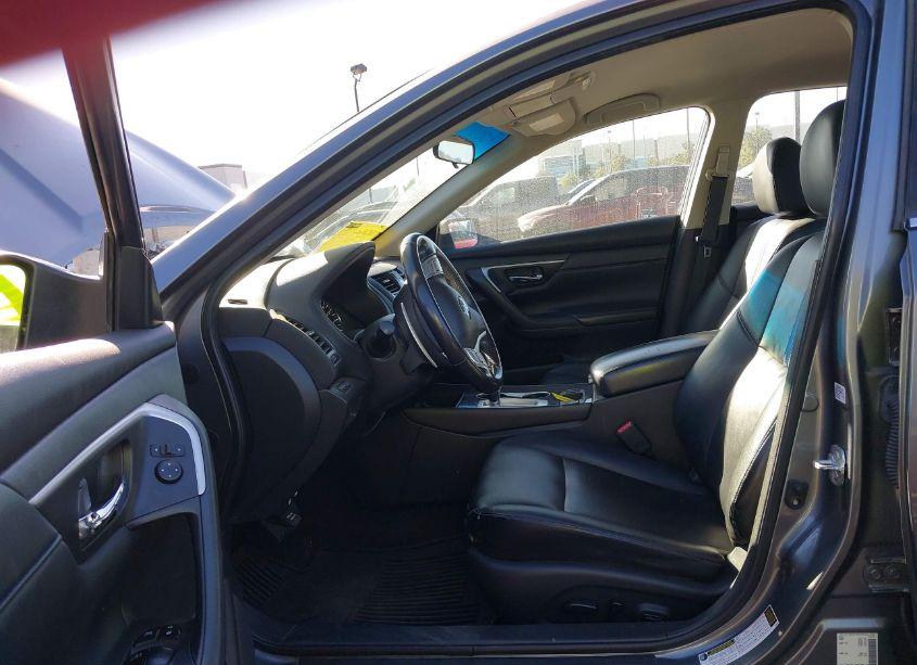 Photo 5 of 2018 Nissan Altima 2.5 SR (VIN 1N4AL3AP1JC156952)