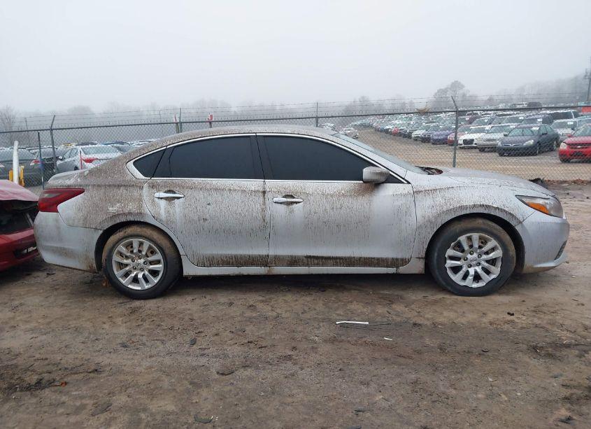 Photo 14 of 2018 Nissan Altima 2.5 S (VIN 1N4AL3AP1JC167062)