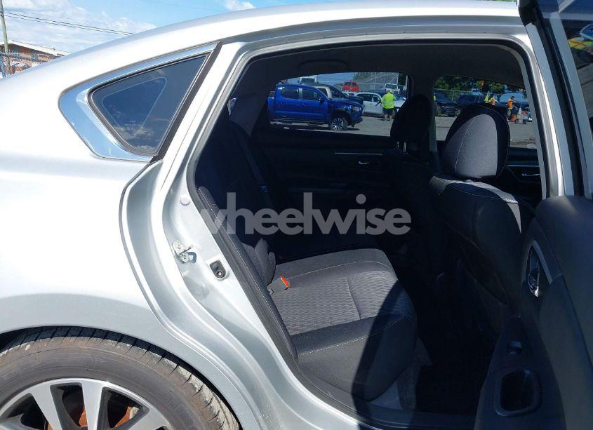 Photo 8 of 2018 Nissan Altima 2.5 SV (VIN 1N4AL3AP1JC171290)