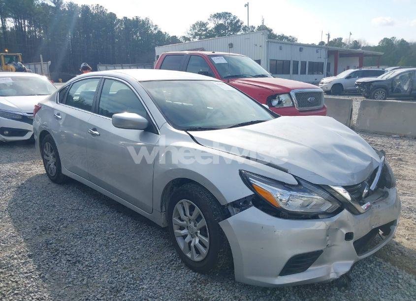 Photo 13 of 2018 Nissan Altima 2.5 S (VIN 1N4AL3AP1JC177350)