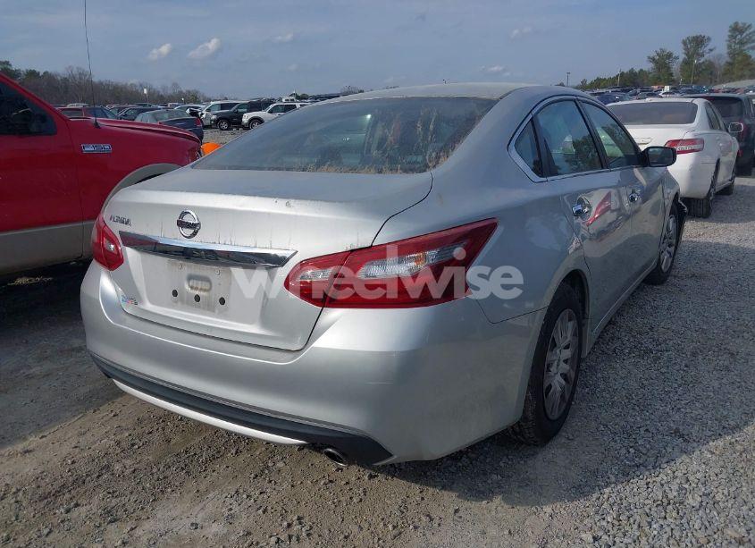Photo 4 of 2018 Nissan Altima 2.5 S (VIN 1N4AL3AP1JC177350)