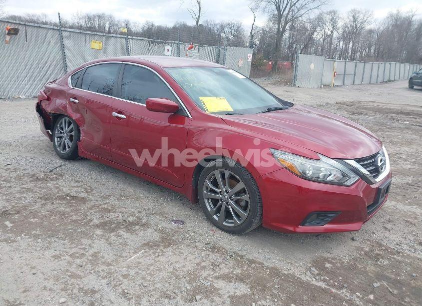 2018 Nissan Altima 2.5 SR (VIN 1N4AL3AP1JC178238) main photo