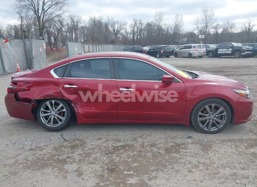 Photo 13 of 2018 Nissan Altima 2.5 SR (VIN 1N4AL3AP1JC178238)