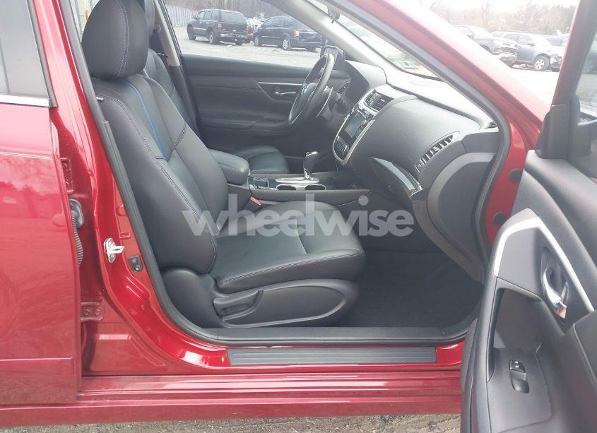 Photo 5 of 2018 Nissan Altima 2.5 SR (VIN 1N4AL3AP1JC178238)