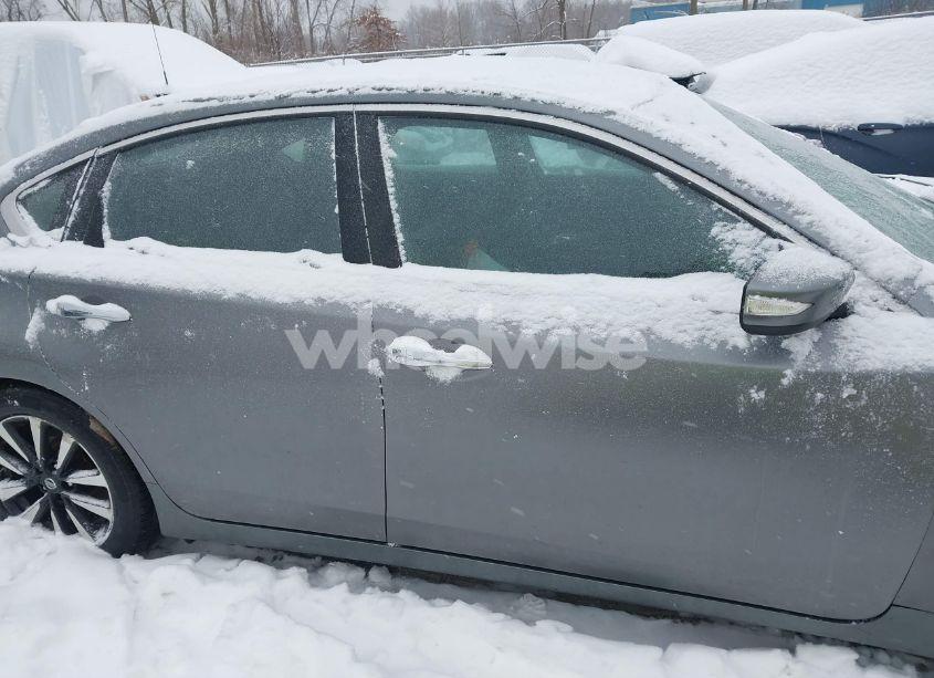 Photo 14 of 2018 Nissan Altima 2.5 SL (VIN 1N4AL3AP1JC191281)