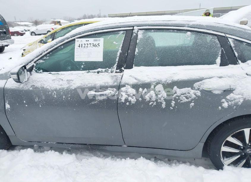 Photo 15 of 2018 Nissan Altima 2.5 SL (VIN 1N4AL3AP1JC191281)