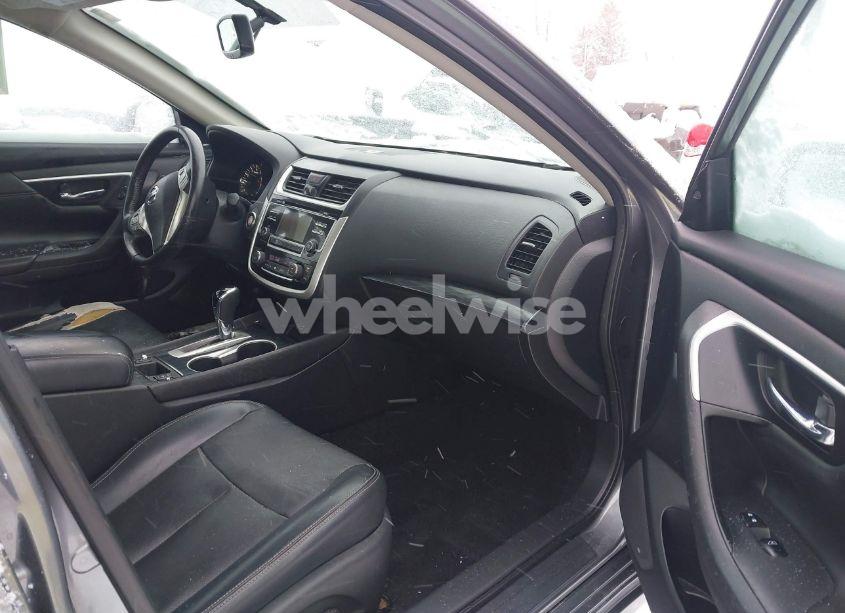 Photo 5 of 2018 Nissan Altima 2.5 SL (VIN 1N4AL3AP1JC191281)