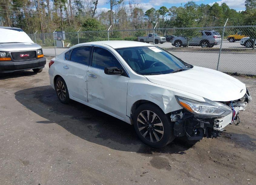2018 Nissan Altima 2.5 SV (VIN 1N4AL3AP1JC197940) main photo