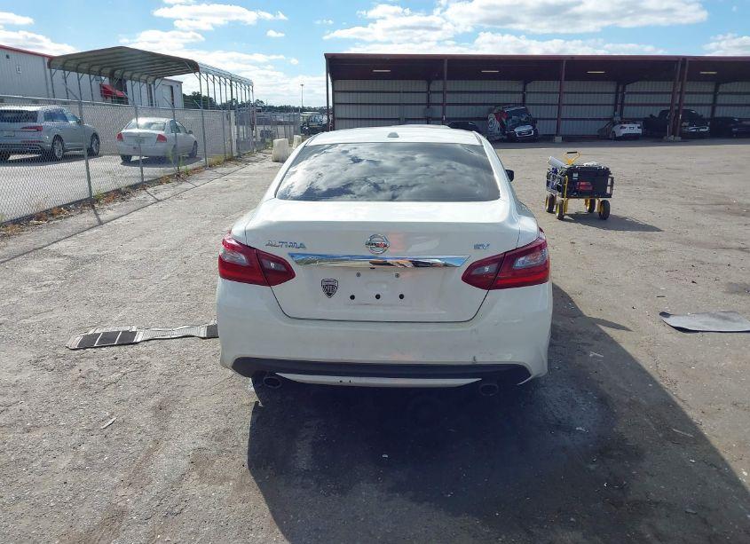Photo 16 of 2018 Nissan Altima 2.5 SV (VIN 1N4AL3AP1JC197940)