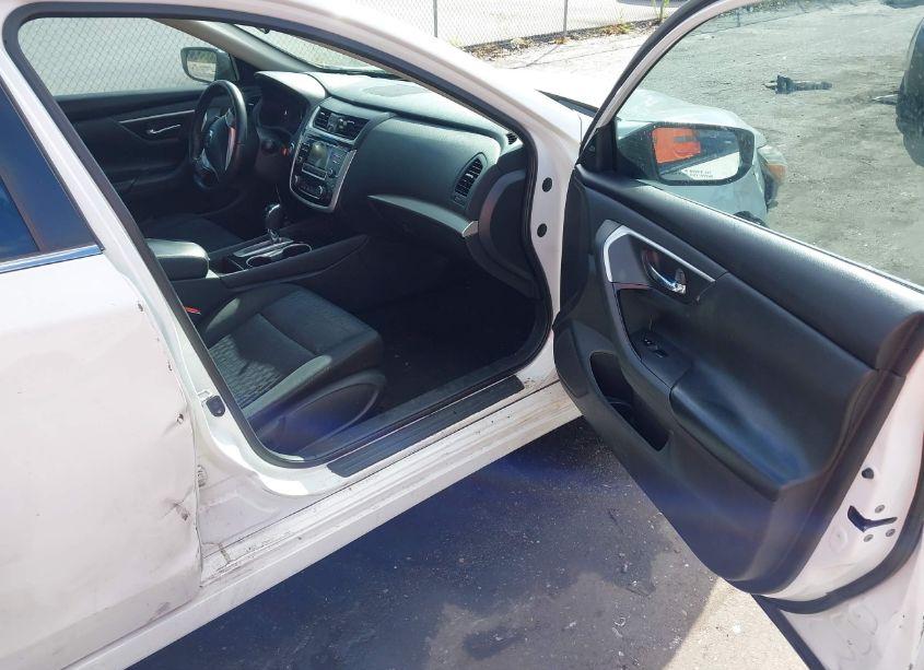 Photo 5 of 2018 Nissan Altima 2.5 SV (VIN 1N4AL3AP1JC197940)