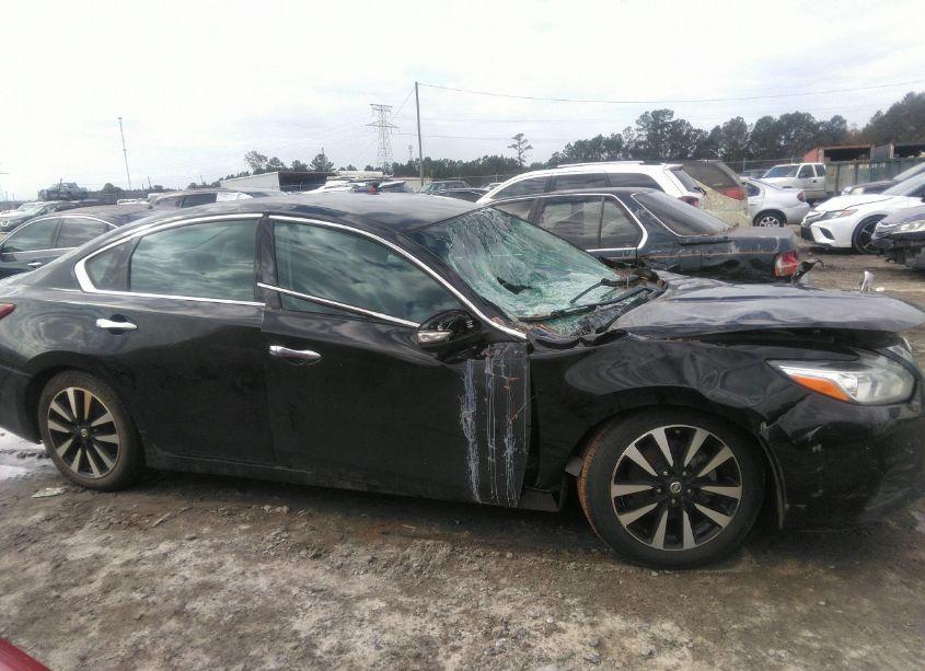 Photo 13 of 2018 Nissan Altima 2.5 SL (VIN 1N4AL3AP1JC200965)