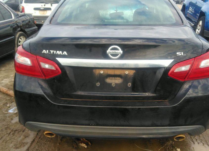Photo 16 of 2018 Nissan Altima 2.5 SL (VIN 1N4AL3AP1JC200965)