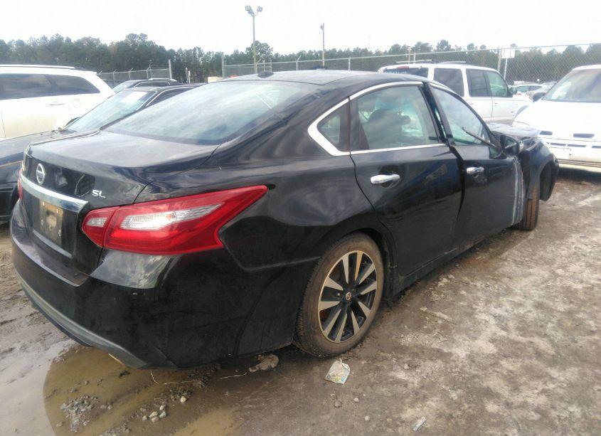 Photo 4 of 2018 Nissan Altima 2.5 SL (VIN 1N4AL3AP1JC200965)