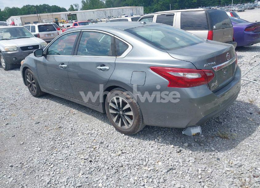 Photo 3 of 2018 Nissan Altima 2.5 SL (VIN 1N4AL3AP1JC202957)