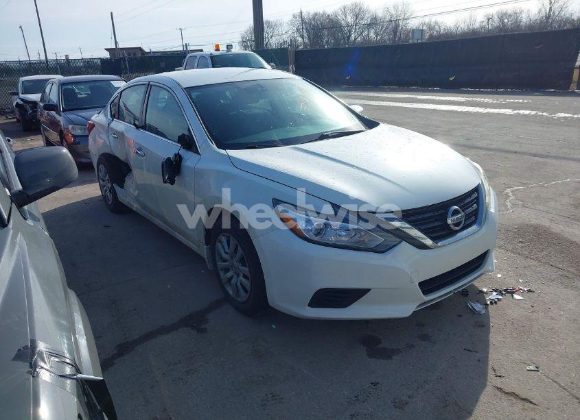 2018 Nissan Altima 2.5 S (VIN 1N4AL3AP1JC225641) main photo