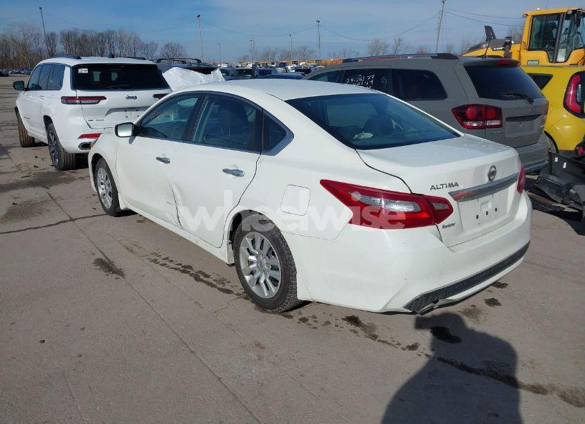 Photo 3 of 2018 Nissan Altima 2.5 S (VIN 1N4AL3AP1JC225641)