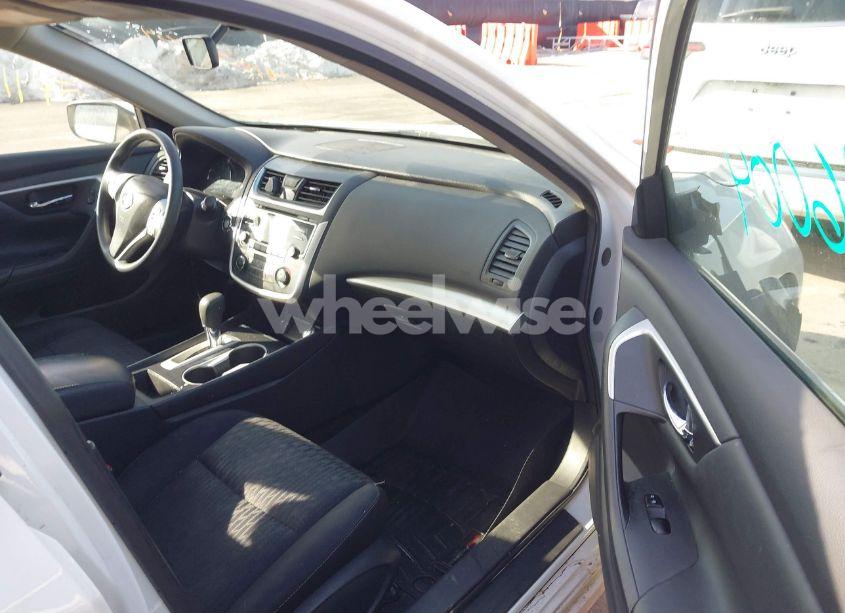 Photo 5 of 2018 Nissan Altima 2.5 S (VIN 1N4AL3AP1JC225641)