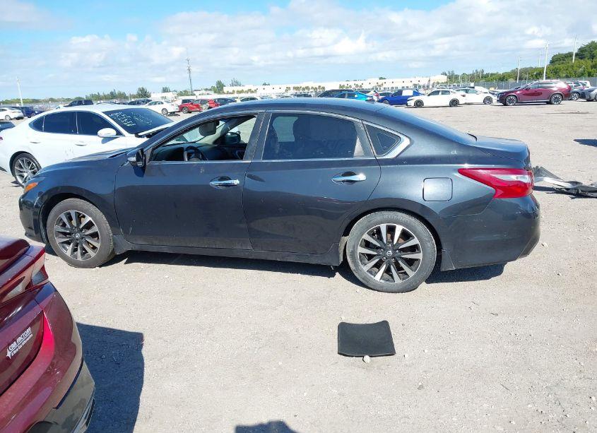 Photo 15 of 2018 Nissan Altima 2.5 SV (VIN 1N4AL3AP1JC227356)