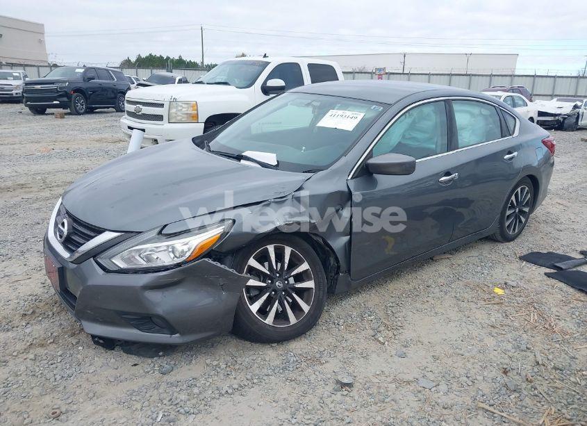 Photo 2 of 2018 Nissan Altima 2.5 SV (VIN 1N4AL3AP1JC251589)