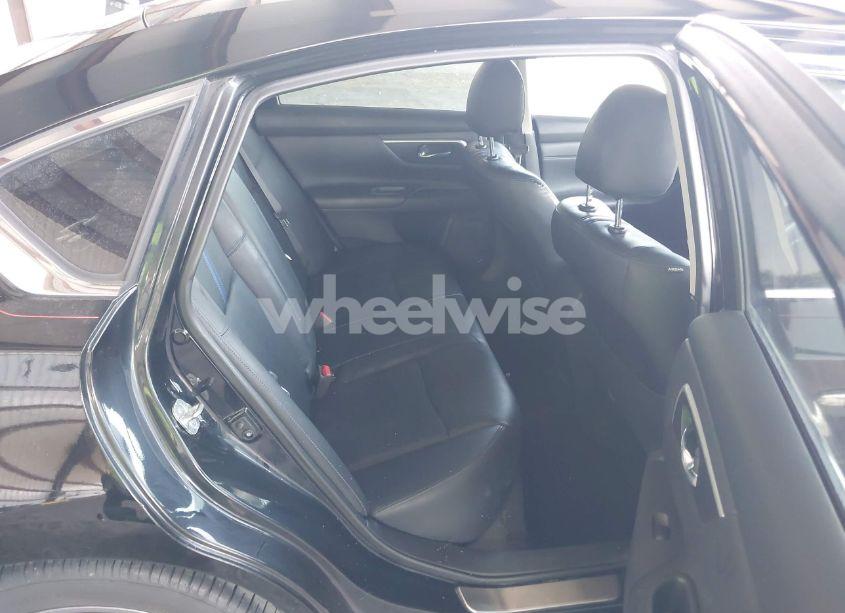 Photo 8 of 2018 Nissan Altima 2.5 SR (VIN 1N4AL3AP1JC277304)