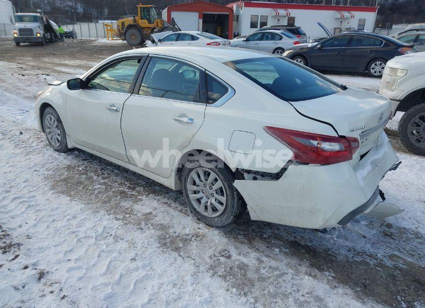 Photo 3 of 2018 Nissan Altima 2.5 S (VIN 1N4AL3AP1JC281448)