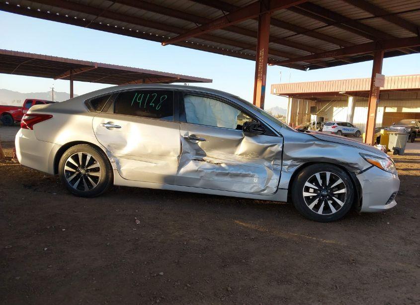 Photo 13 of 2018 Nissan Altima 2.5 SV (VIN 1N4AL3AP1JC282471)