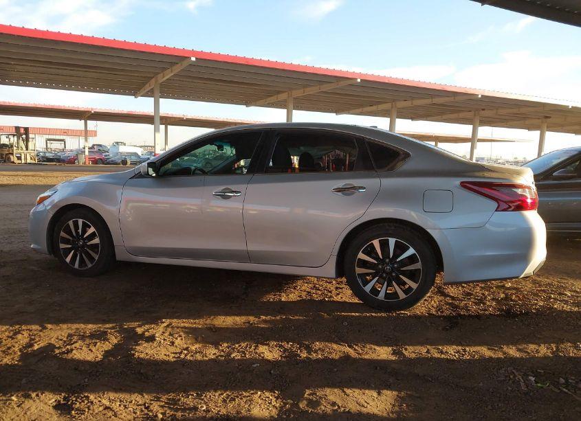 Photo 14 of 2018 Nissan Altima 2.5 SV (VIN 1N4AL3AP1JC282471)