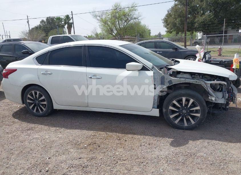 Photo 14 of 2018 Nissan Altima 2.5 SV (VIN 1N4AL3AP1JC283393)