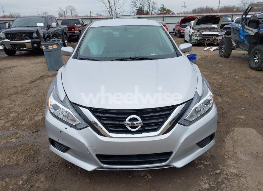 Photo 12 of 2018 Nissan Altima 2.5 S (VIN 1N4AL3AP1JC294667)