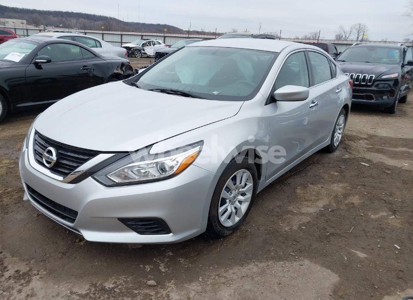 Photo 2 of 2018 Nissan Altima 2.5 S (VIN 1N4AL3AP1JC294667)