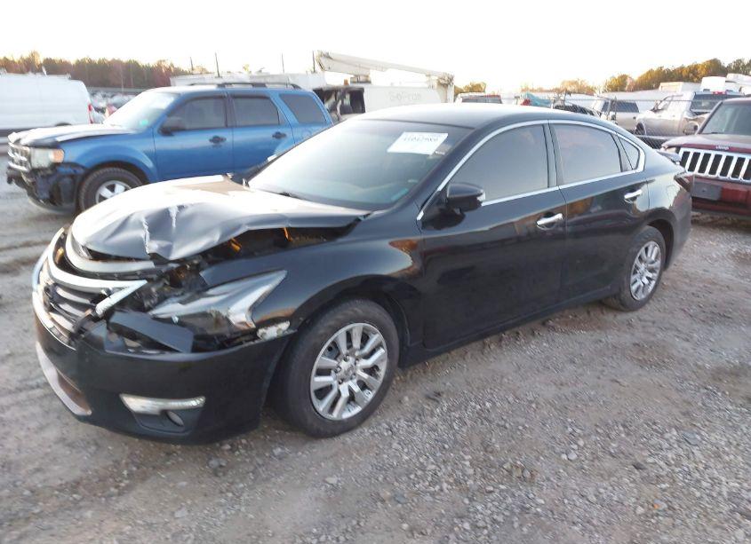 Photo 2 of 2013 Nissan Altima 2.5 S (VIN 1N4AL3AP2DC173389)