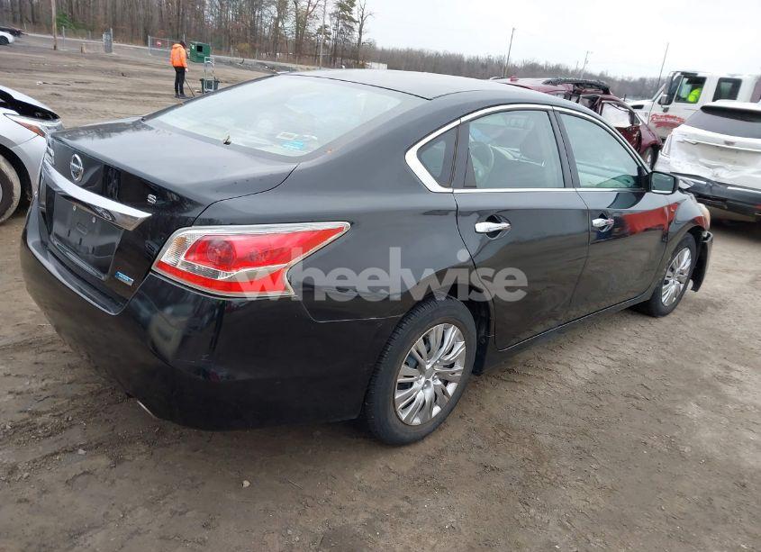 Photo 4 of 2013 Nissan Altima 2.5 S (VIN 1N4AL3AP2DC241030)