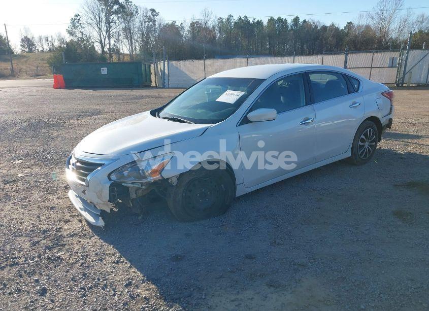 Photo 2 of 2013 Nissan Altima 2.5 S (VIN 1N4AL3AP2DC265053)