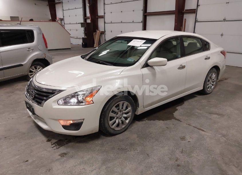 Photo 2 of 2013 Nissan Altima 2.5 S (VIN 1N4AL3AP2DC296061)