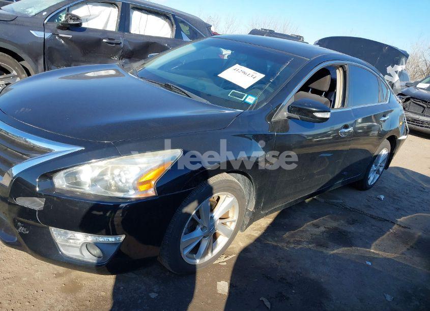 Photo 2 of 2013 Nissan Altima 2.5 SV (VIN 1N4AL3AP2DC905133)