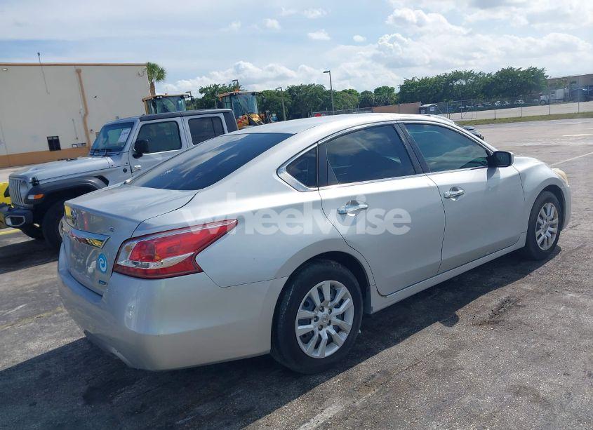 Photo 4 of 2013 Nissan Altima 2.5 S (VIN 1N4AL3AP2DN414999)