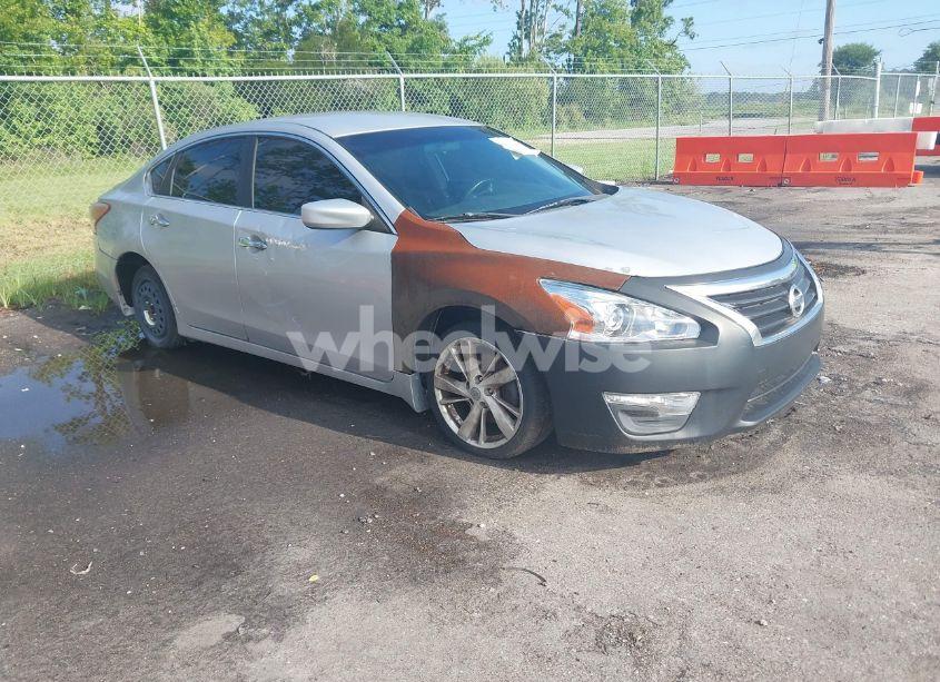 2013 Nissan Altima 2.5 SV (VIN 1N4AL3AP2DN445377) main photo