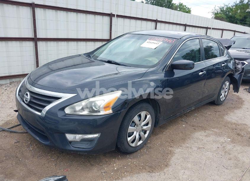 Photo 2 of 2013 Nissan Altima 2.5 S (VIN 1N4AL3AP2DN457819)