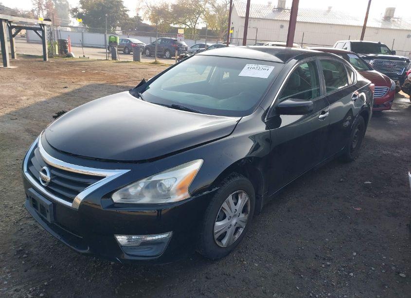 Photo 2 of 2013 Nissan Altima 2.5 S (VIN 1N4AL3AP2DN463426)